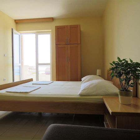 Apartments Kojan Omiš Екстериор снимка