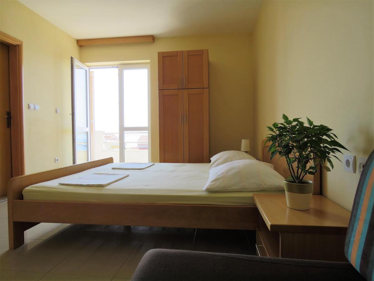 Apartments Kojan Omiš Екстериор снимка