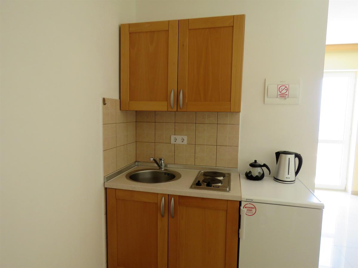 Apartments Kojan Omiš Екстериор снимка